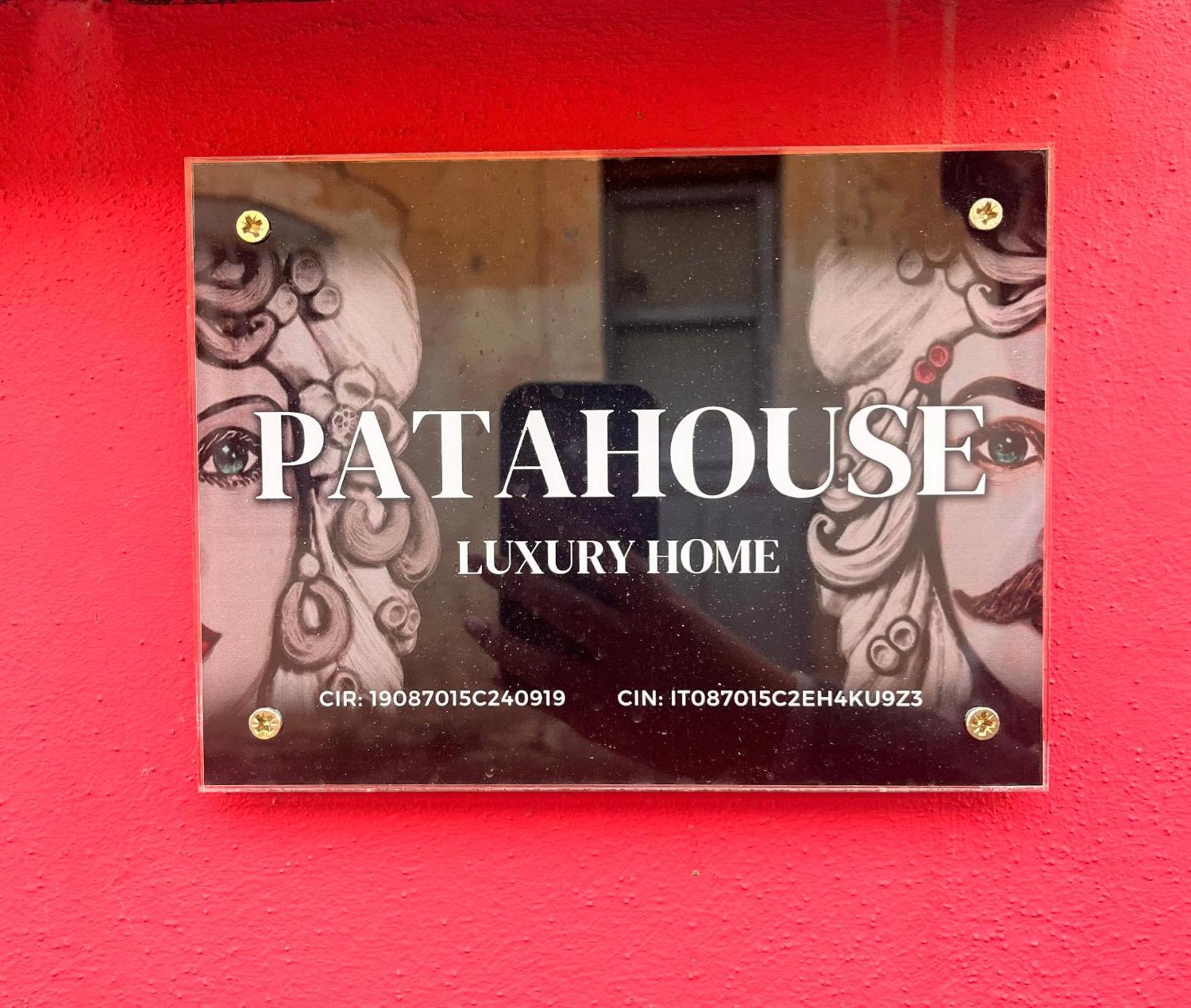 Patahouse Apartment Катания Екстериор снимка
